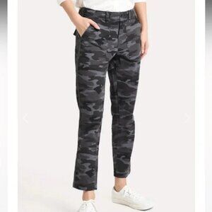 Womens G1 Goods Surplus Gray Black Camo Flat Front Chino Pants 2 *